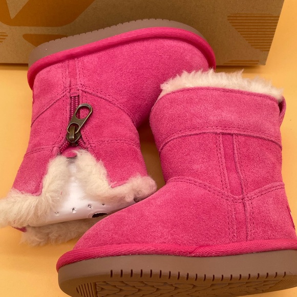 Size 5T Kookaburra By UGG Toddler Aribel Girls Short  Boots Pink 1117814T Kids - Picture 2 of 6